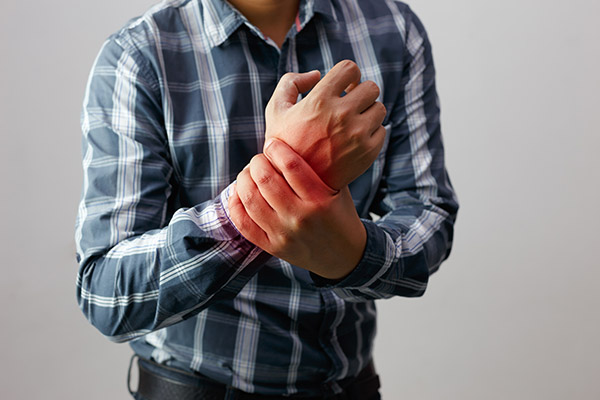 How Chiropractic Treatment Can Help With Joint And Bone Pain
