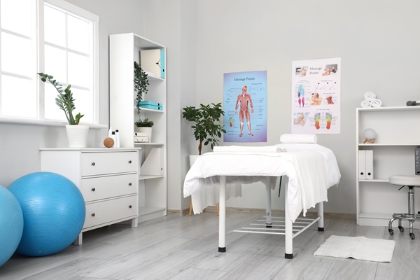 Chiropractor Near Me: How To Choose Between Providers